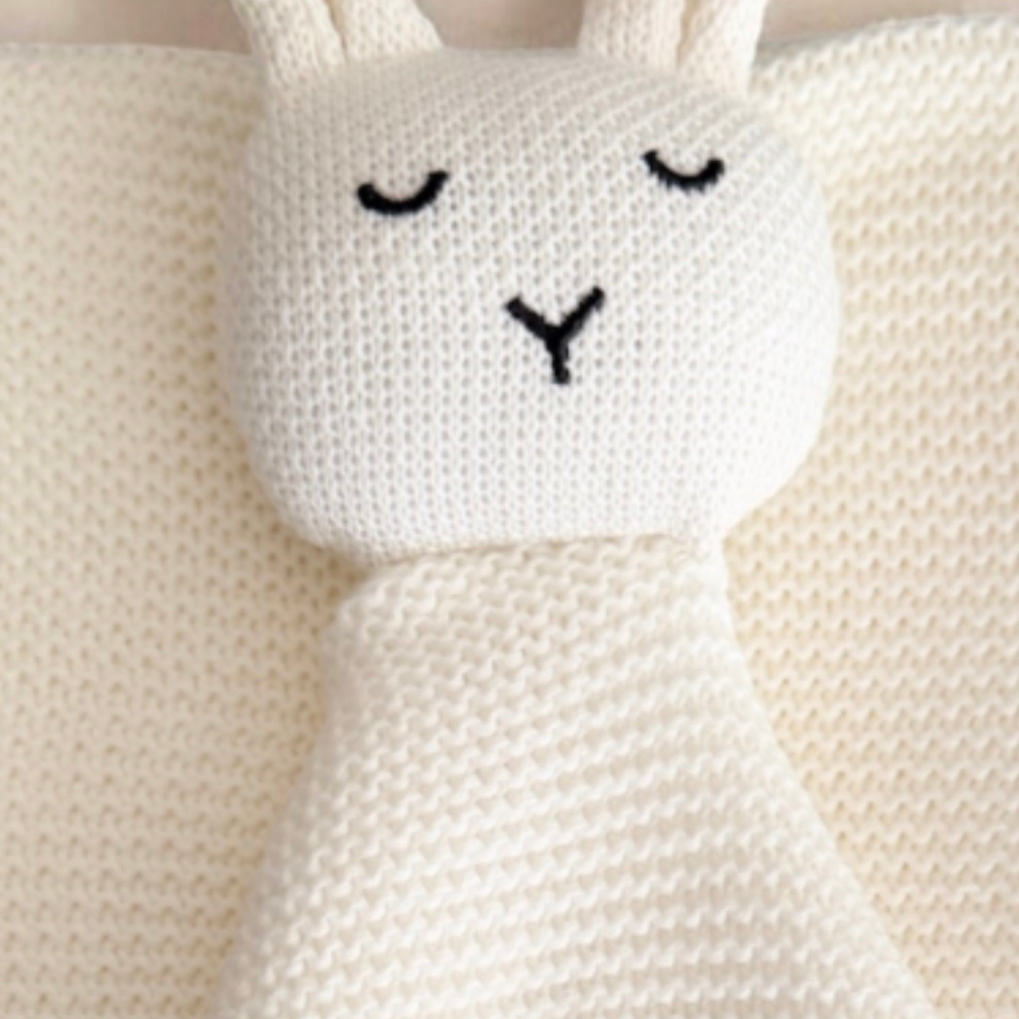 Arely - Blanket & Snuggler Gift Set - Soft Cloud White