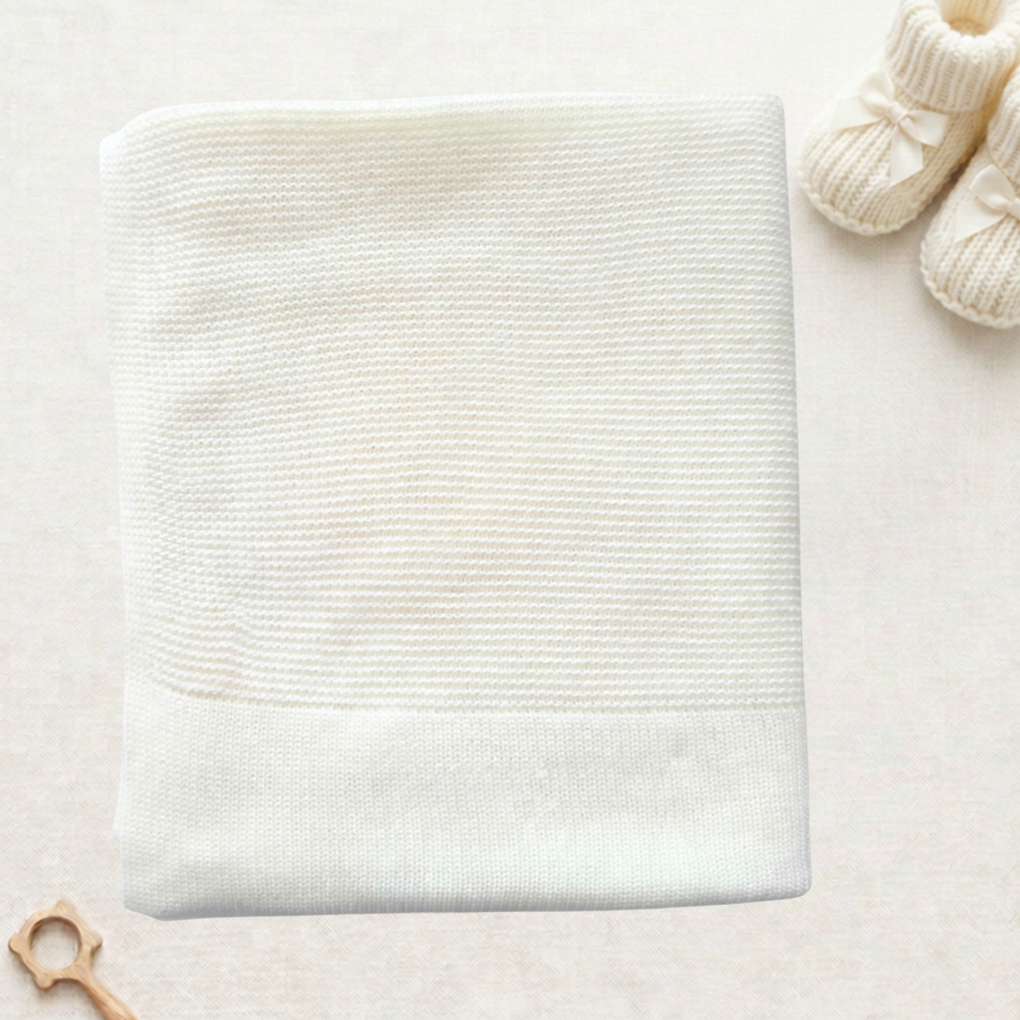 Arely - Blanket & Snuggler Gift Set - Soft Cloud White
